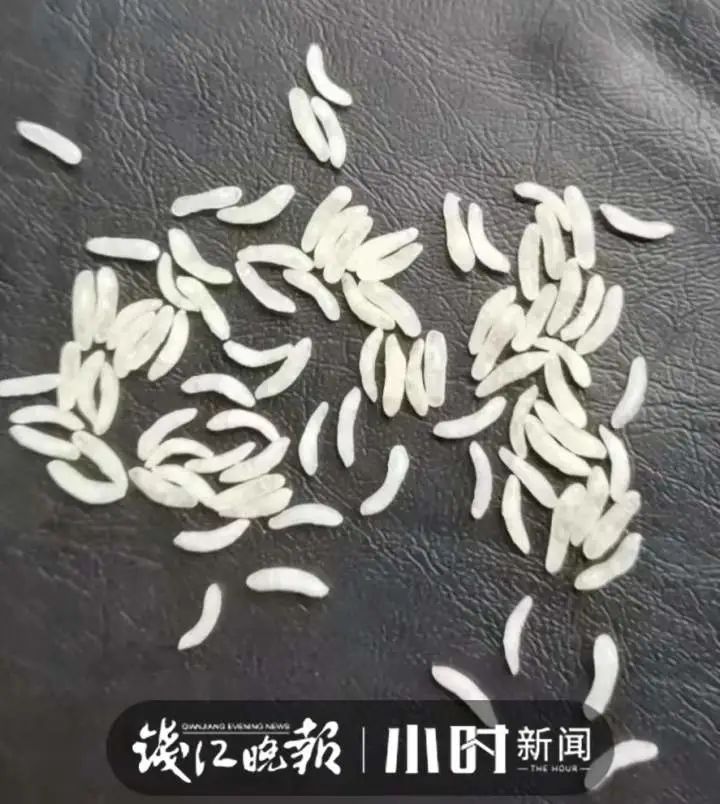 DƬ